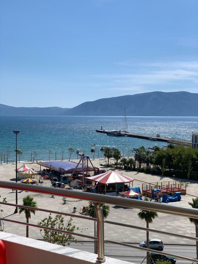 Pearl Seaview Apartment Вльора Екстер'єр фото